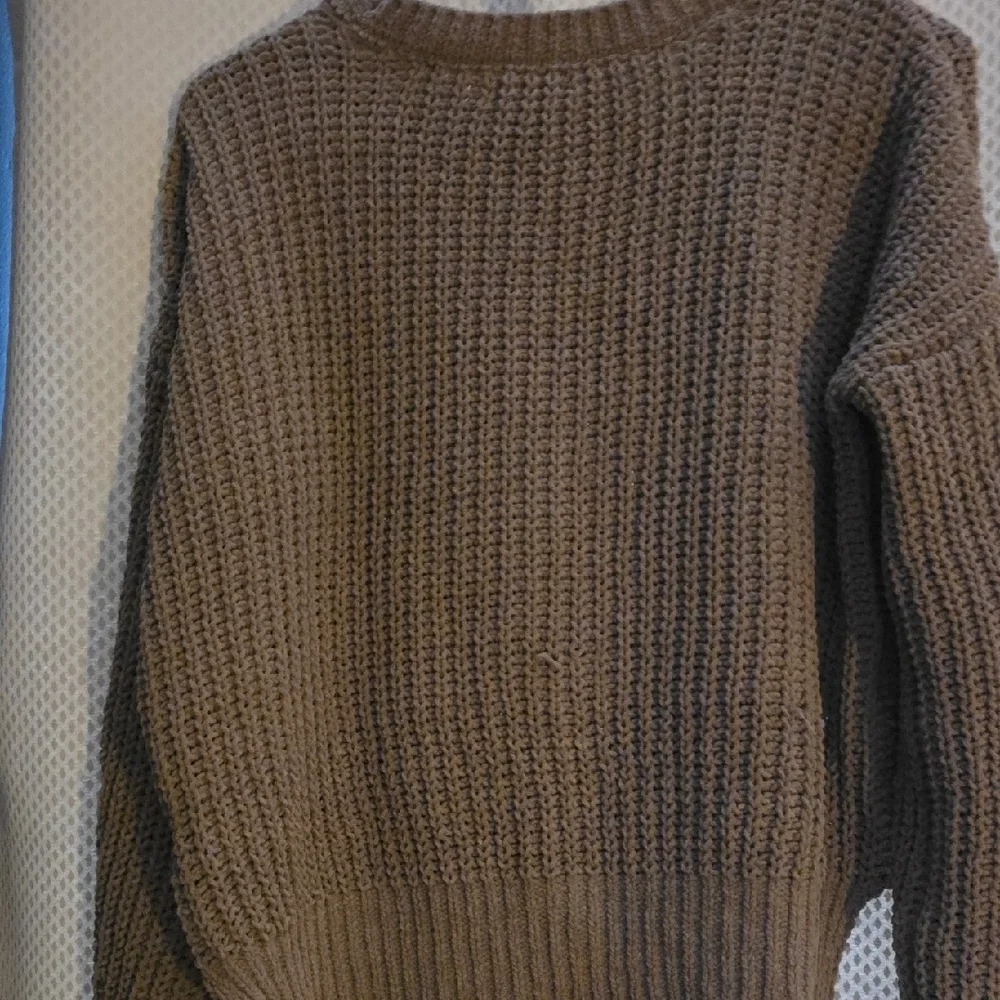 Women's Knit Sweater - Picture 6 of 7